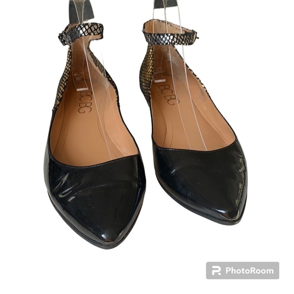 BCBG Paris Zuma Gold Black Snakeskin Ankle Strap Flats Women's sz US 9 / EU 39 - Picture 4 of 8